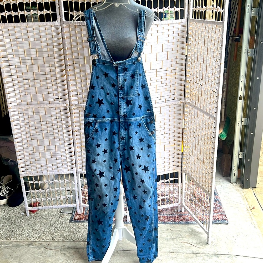 Current Elliott bibs with stars